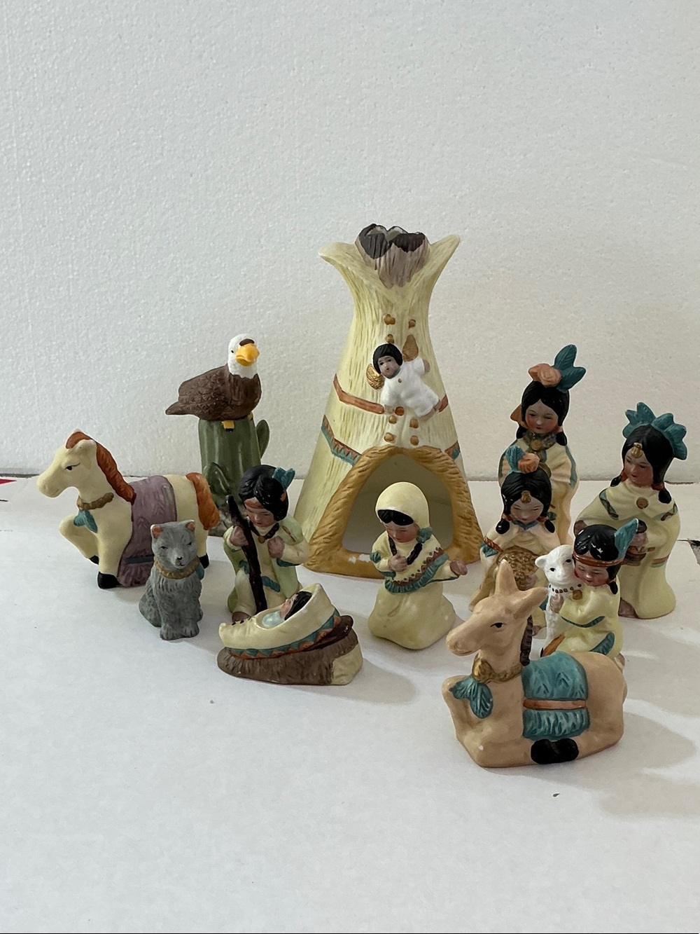 VTG Porcelain American Nativity Set Teepee, Holy Family and Animals